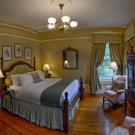 Maxwell Mansion Hotel Лейк Дженива Экстерьер фото